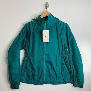 Fabletics Green Windbreaker. (NWT) Size Small.